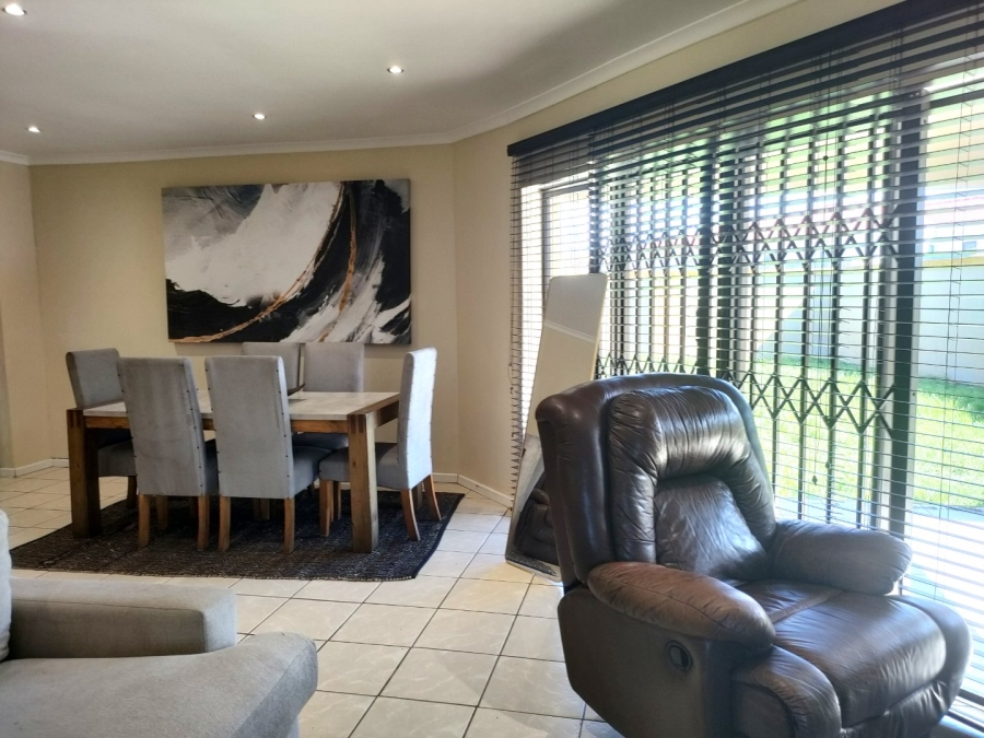 Bedroom Property for Sale in Bluewater Bay Eastern Cape
